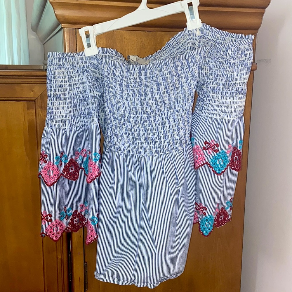 Off the Shoulder Ribbed Shirt